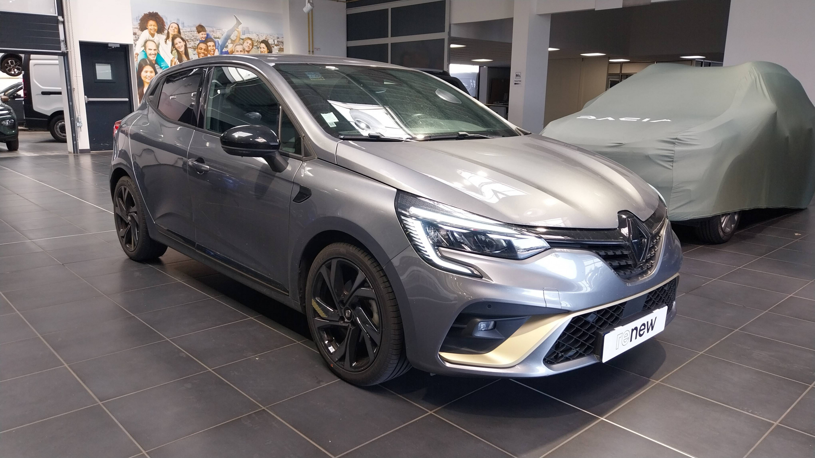 Vente en ligne Renault Clio 5 Clio E-Tech full hybrid 145 au prix de 18 890 €