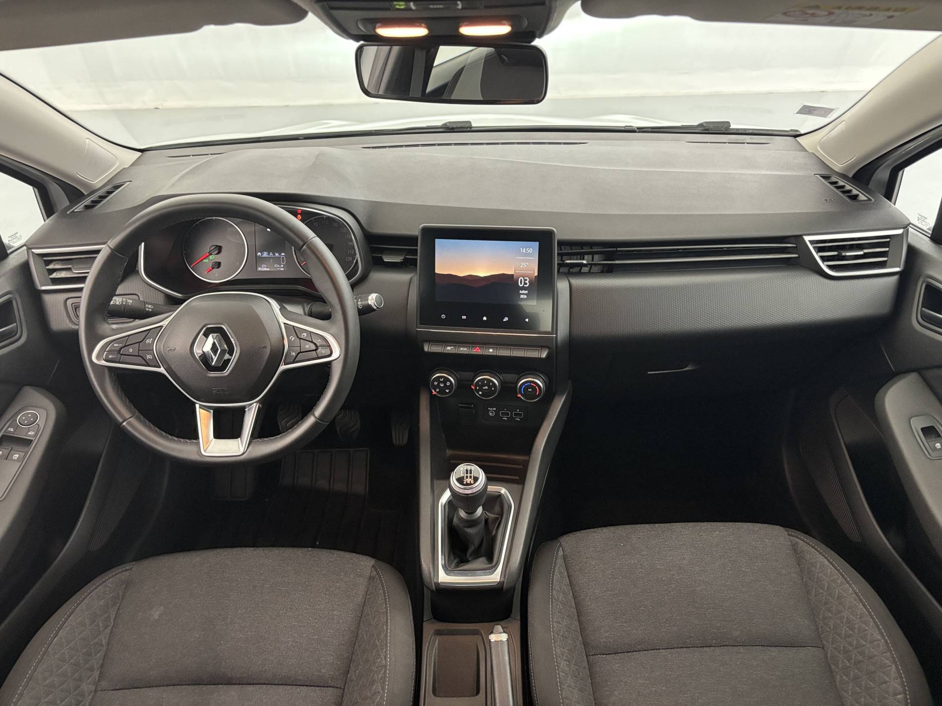 Vente en ligne Renault Clio 5 Clio TCe 90 - 21 au prix de 13 990 €
