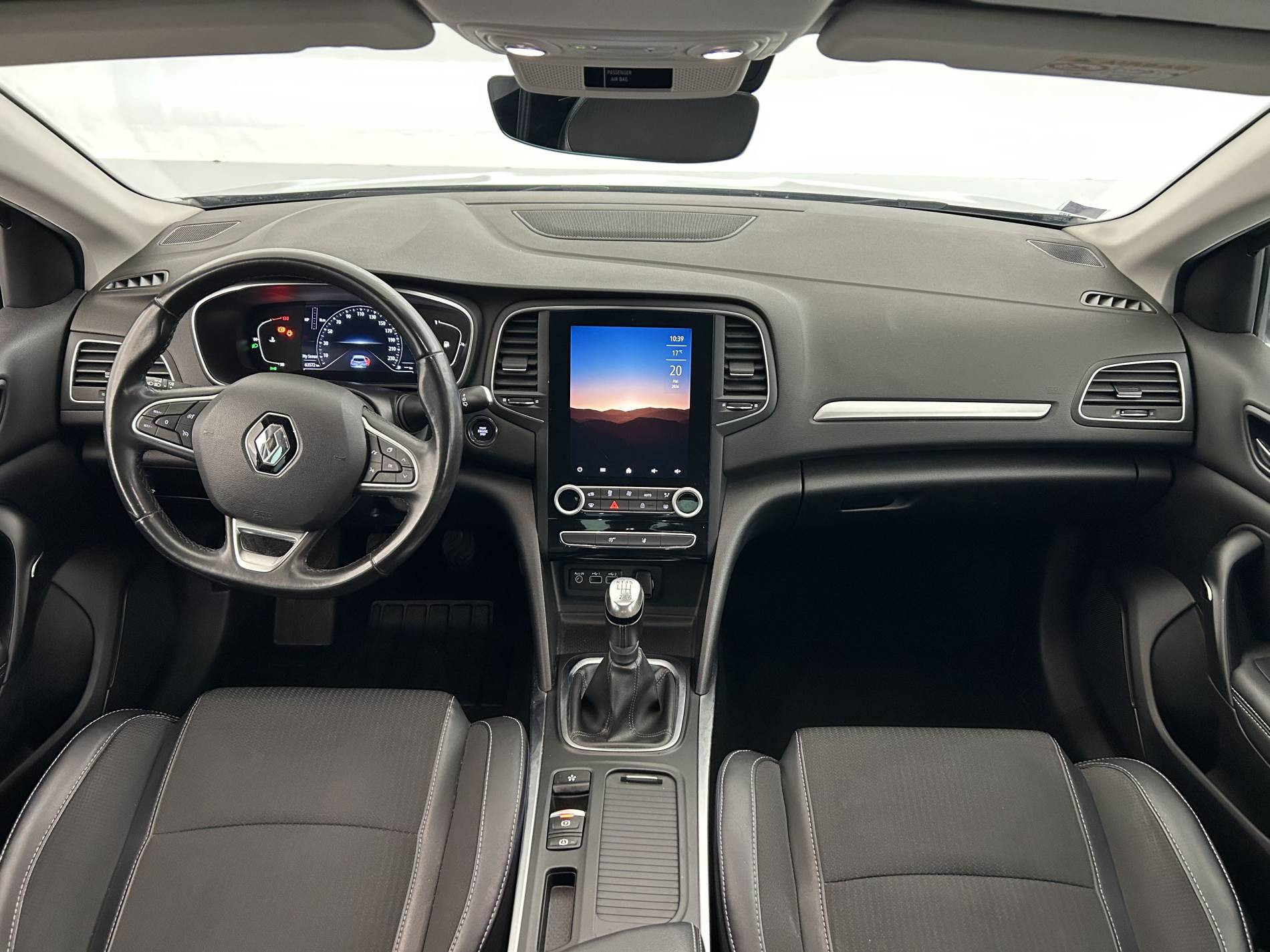 Vente en ligne Renault Megane 4 Mégane IV Berline Blue dCi 115 - 21B au prix de 17 490 €