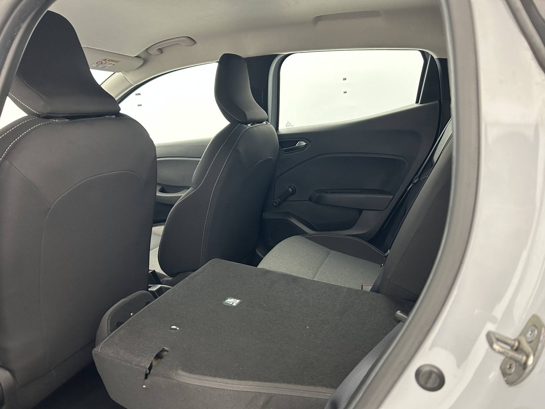 Vente en ligne Renault Clio 5 Clio dCi 100 au prix de 15 390 €