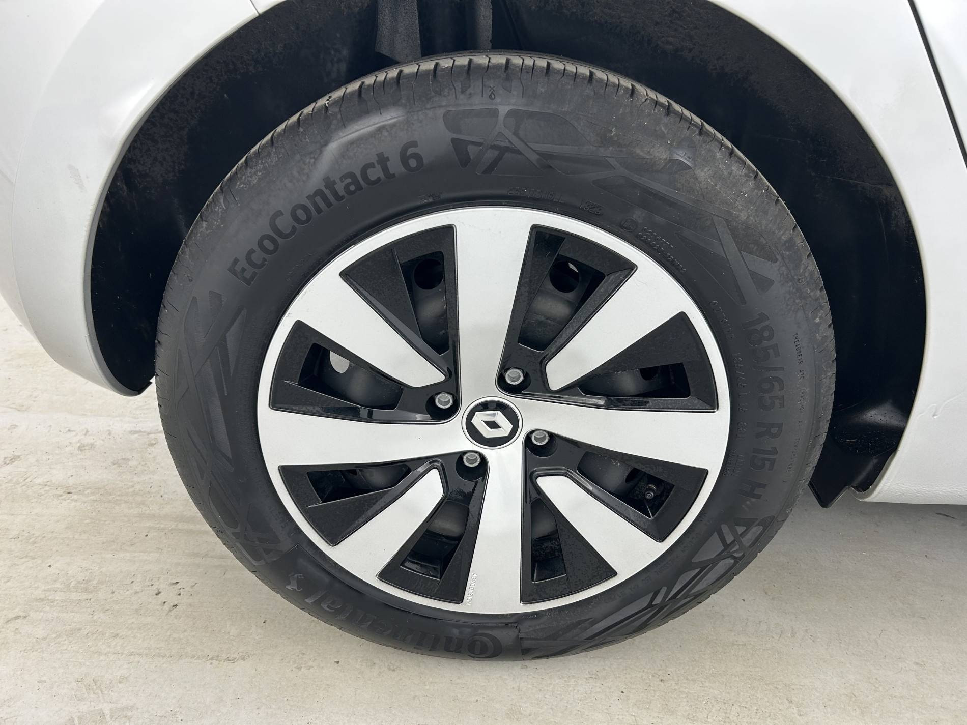 Vente en ligne Renault Clio 5 Clio TCe 90 au prix de 14 990 €