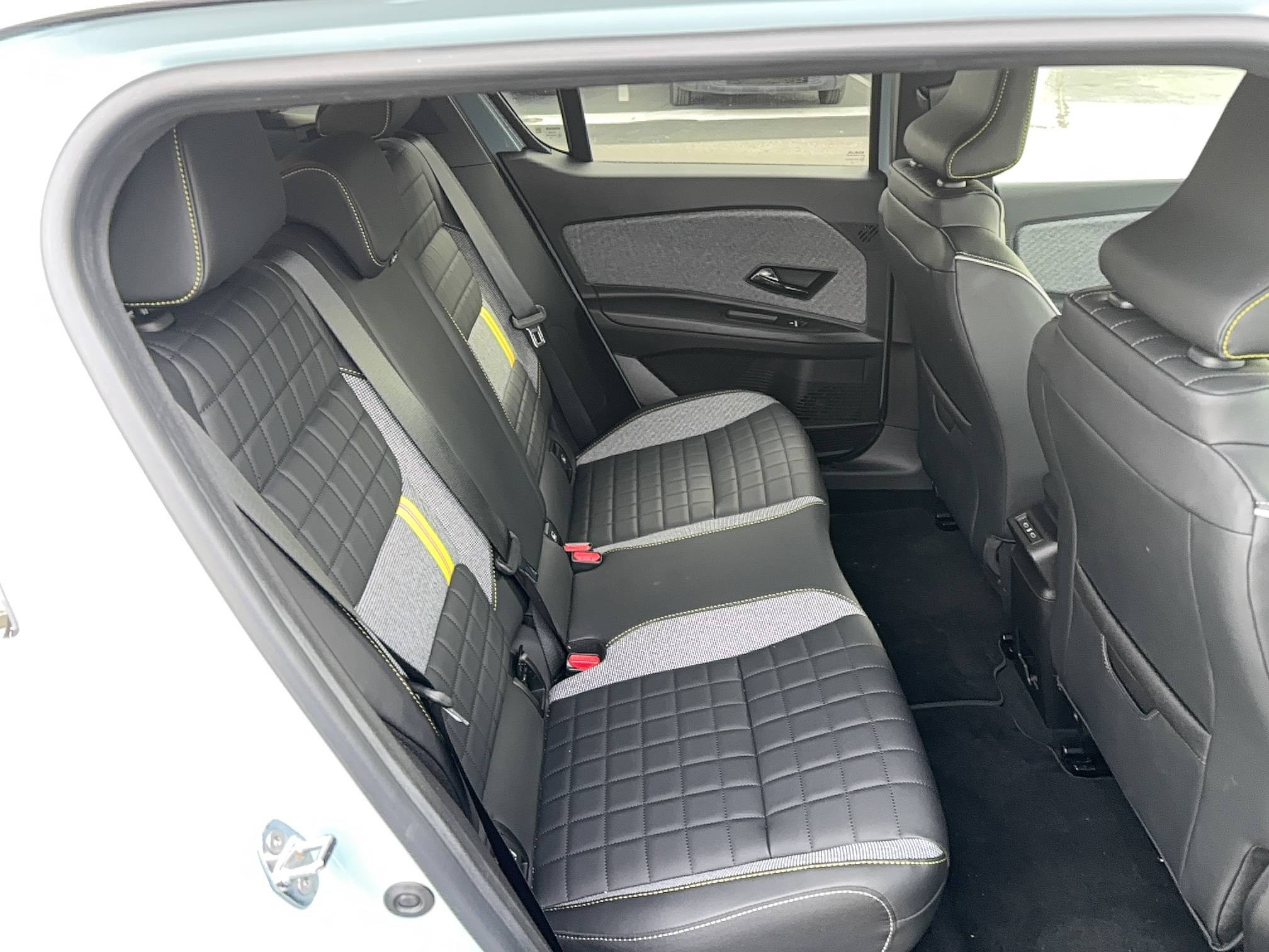 Vente en ligne Renault R4 E-Tech  150 ch autonomie confort au prix de 35 900 €