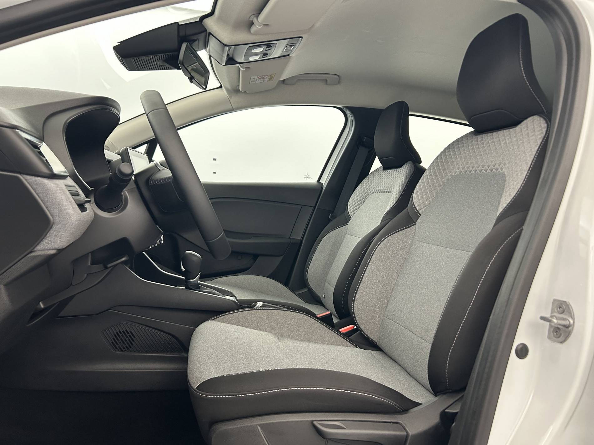 Vente en ligne Renault Clio 5 Clio E-Tech full hybrid 145 ch GSR2 au prix de 19 390 €