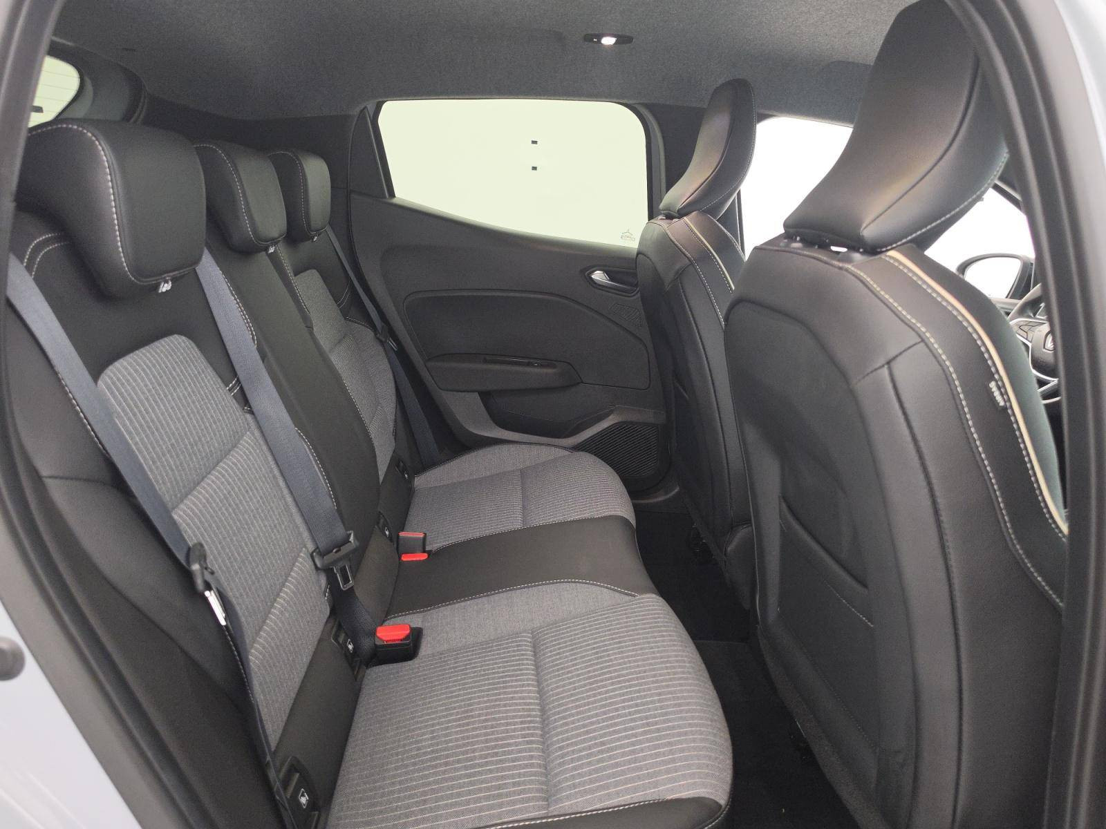 Vente en ligne Renault Clio 5 Clio TCe 90 au prix de 16 390 €