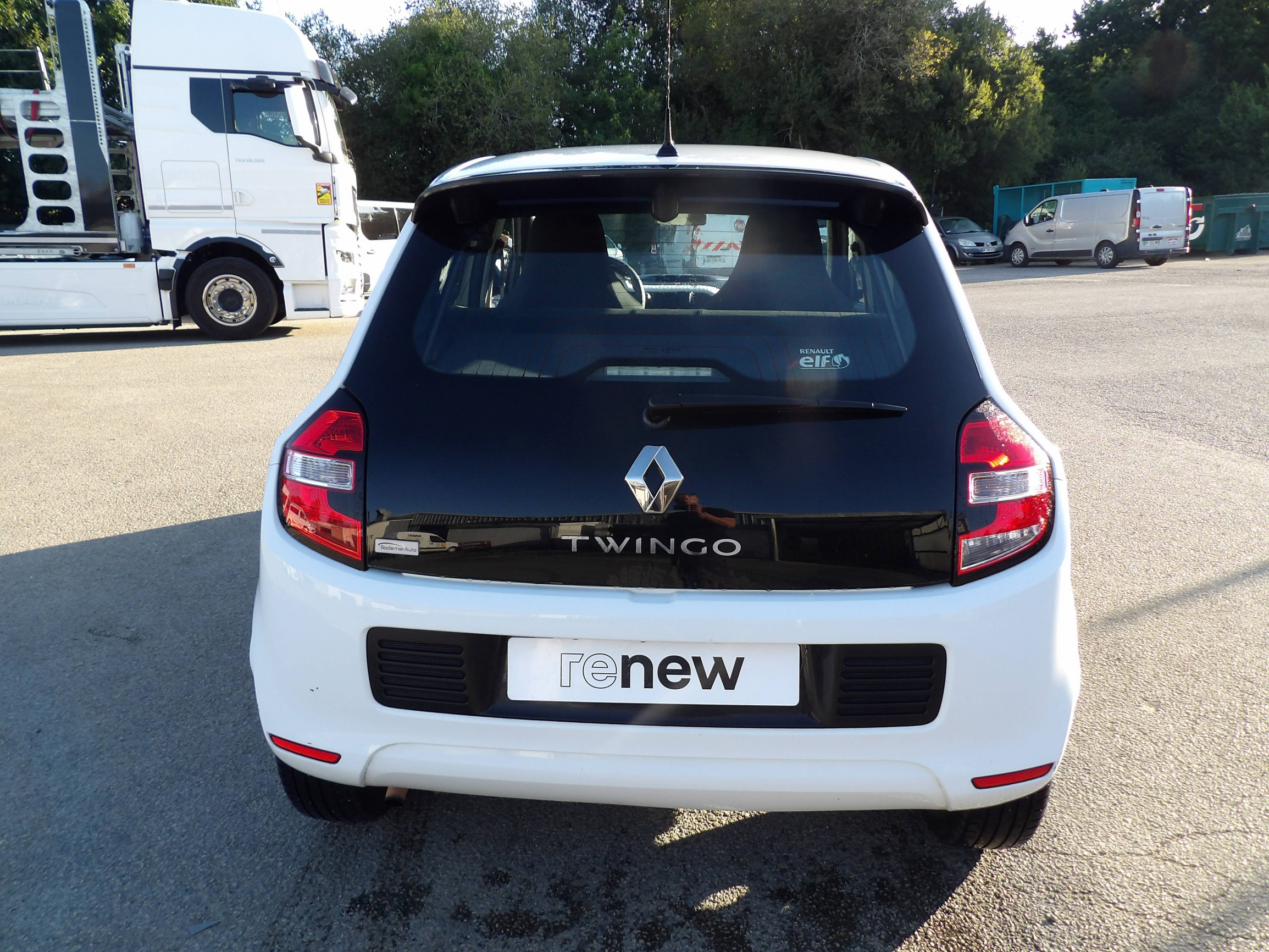 Vente en ligne Renault Twingo 3  1.0 SCe 70 BC au prix de 7 999 €