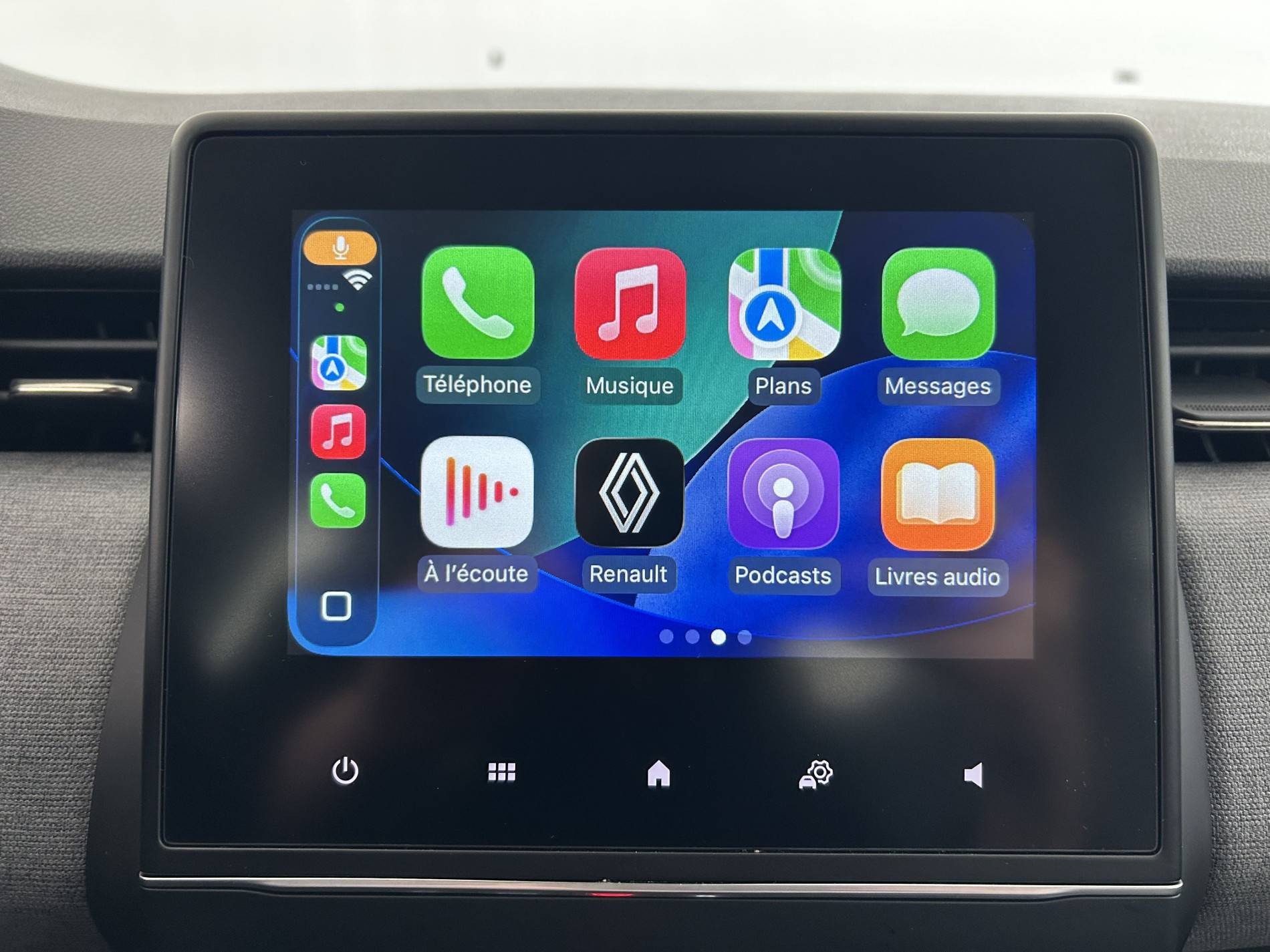 Vente en ligne Renault Clio 5 Clio E-Tech full hybrid 145 au prix de 18 890 €