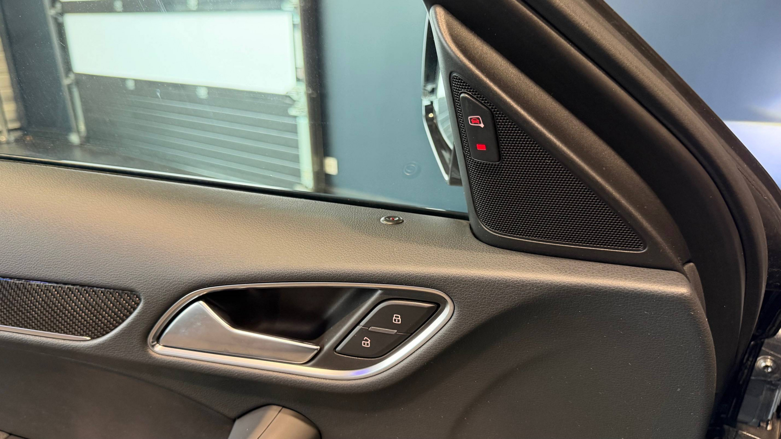 Vente en ligne Audi RSQ3  Performance 2.5 TFSI 367 ch au prix de 37 990 €