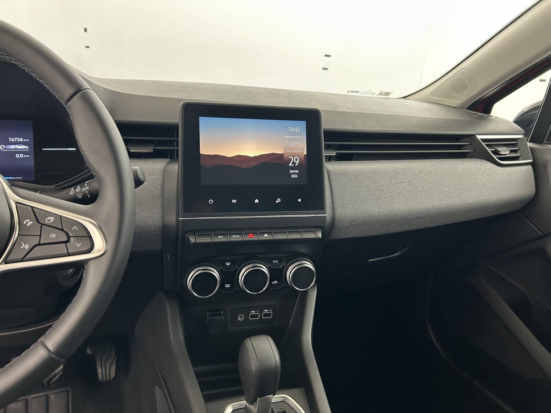 Vente en ligne Renault Clio 5 Clio E-Tech full hybrid 145 ch GSR2 au prix de 19 790 €