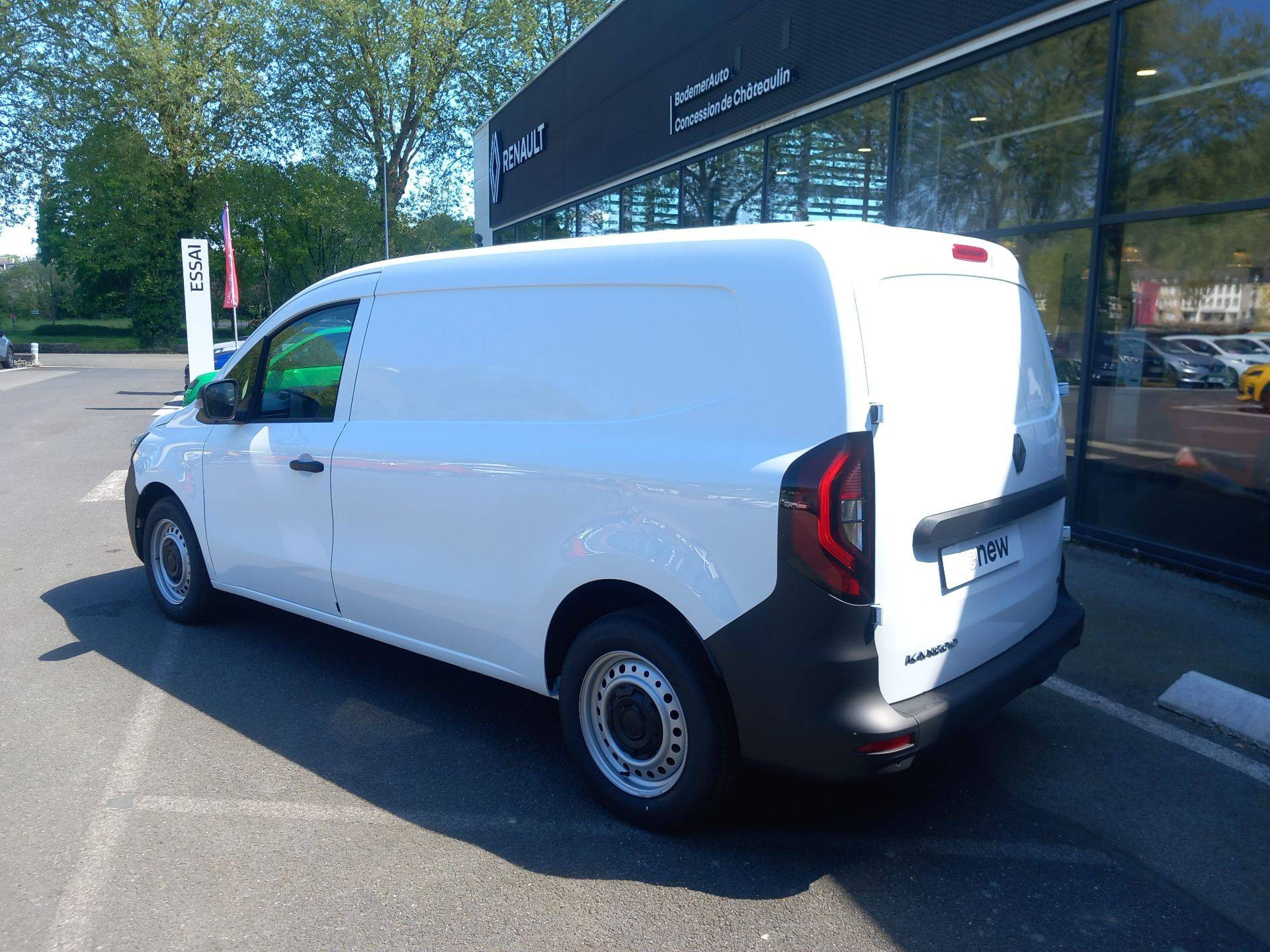 Vente en ligne Renault Kangoo Van E-Tech  FG TOLE L2 AC11 GSR2 au prix de 29 990 €