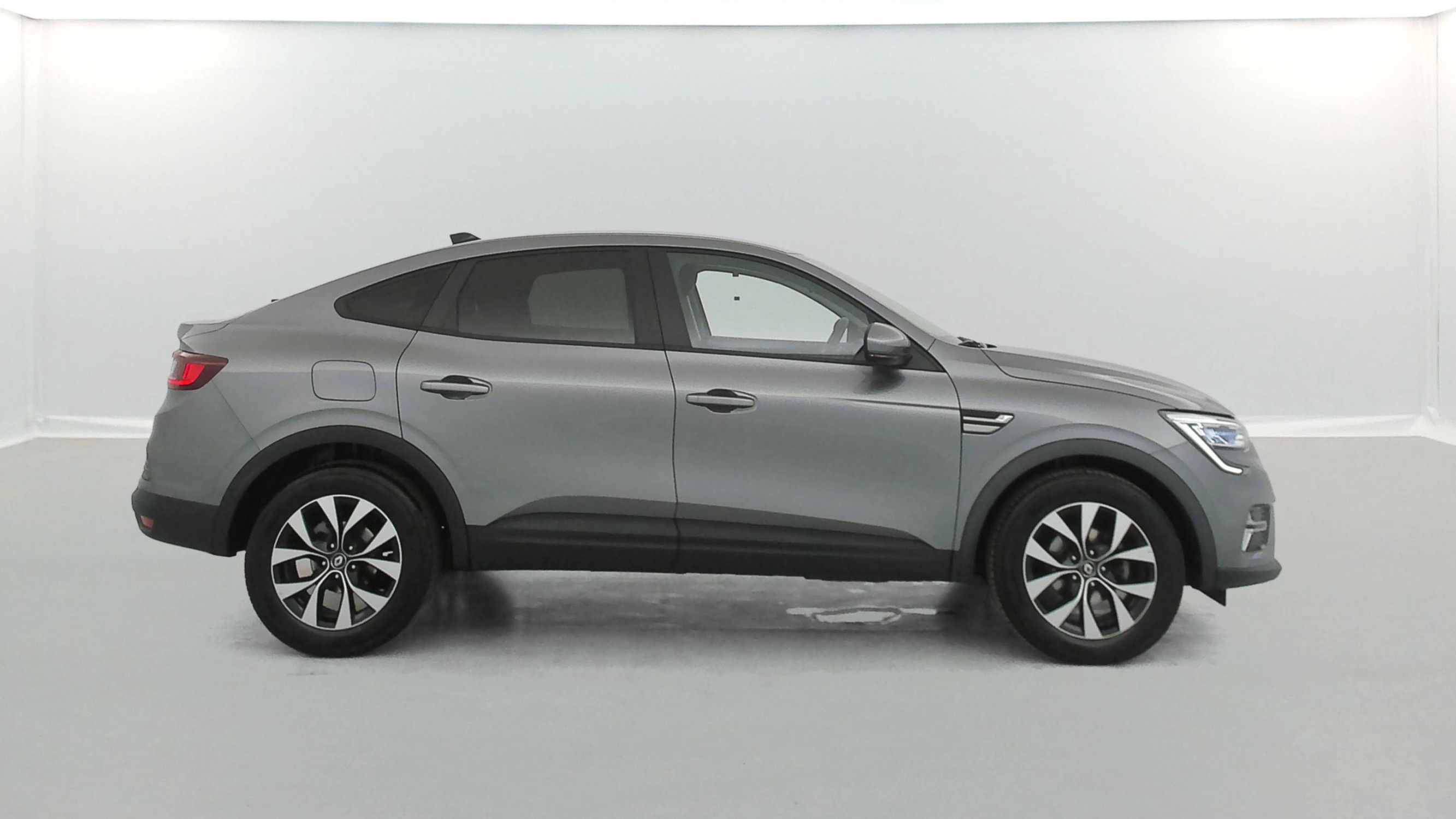 Vente en ligne Renault Arkana  mild hybrid 140 EDC FAP - 22 au prix de 21 500 €