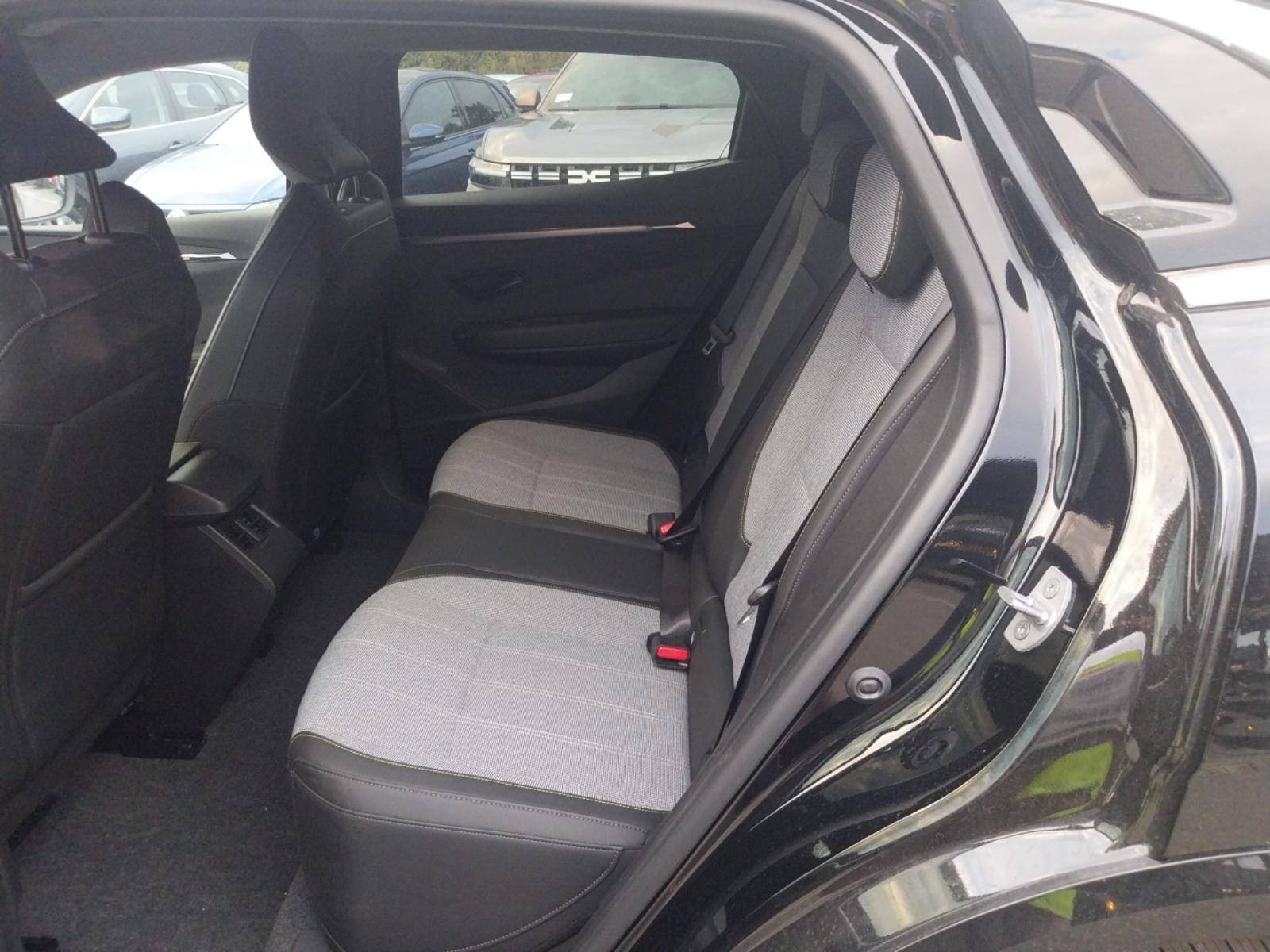 Vente en ligne Renault Megane E-Tech  220 ch autonomie confort GSR2 au prix de 32 491 €