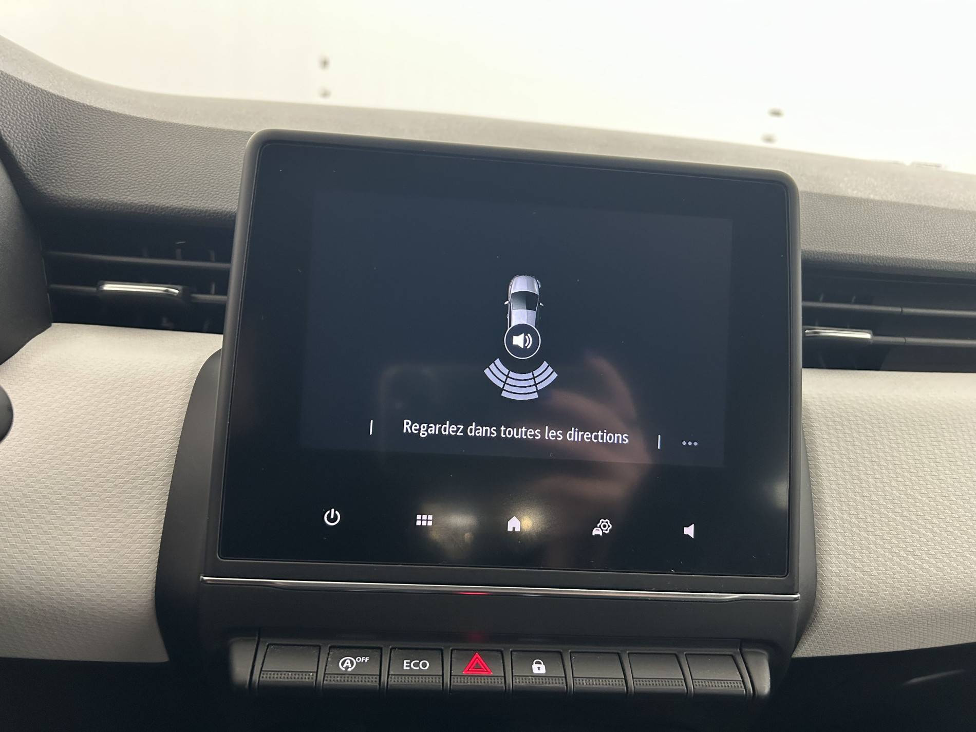 Vente en ligne Renault Clio 5 Clio TCe 90 - 21N au prix de 14 290 €