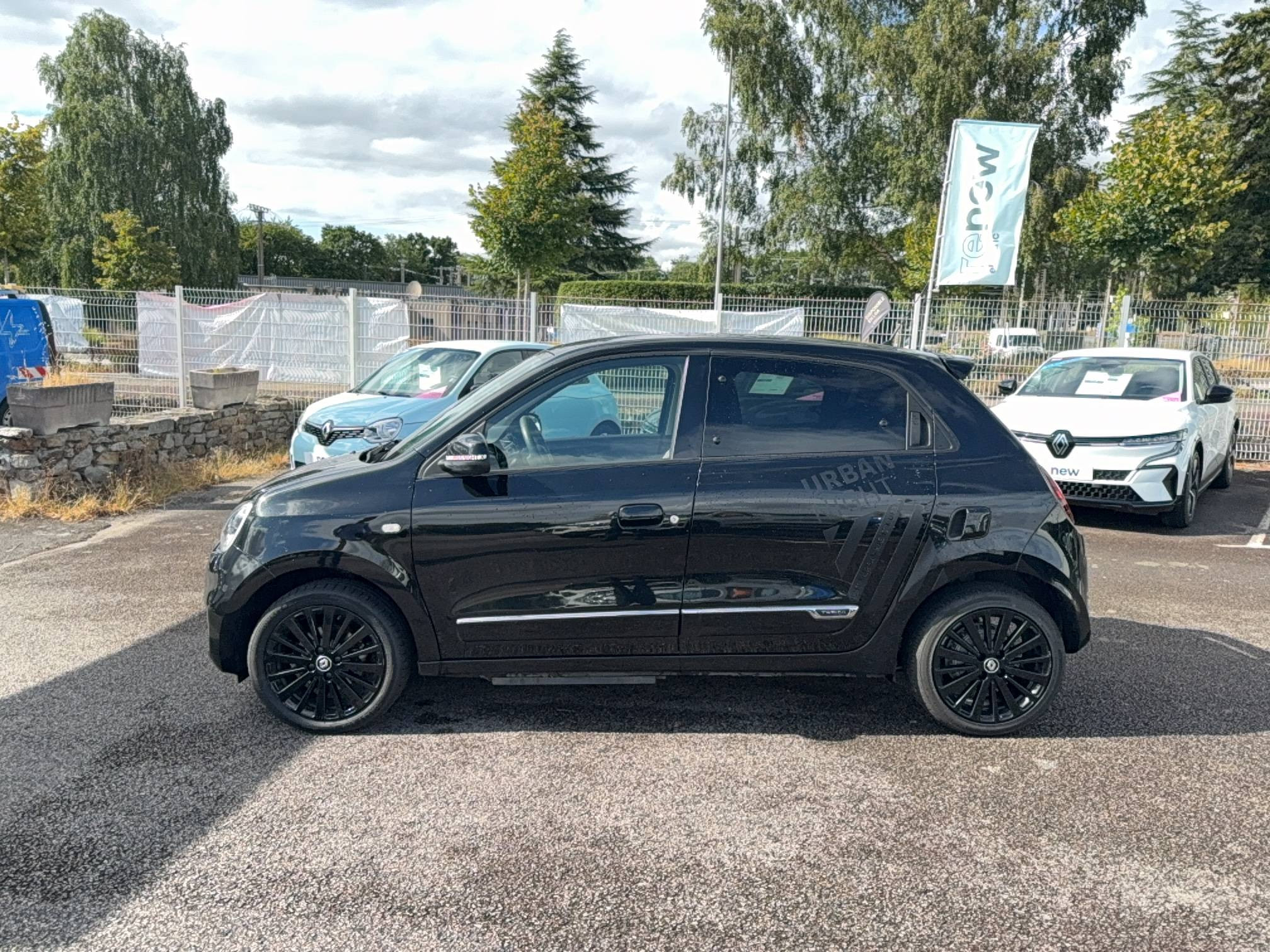 Vente en ligne Renault Twingo Electrique Twingo III E-Tech au prix de 11 590 €