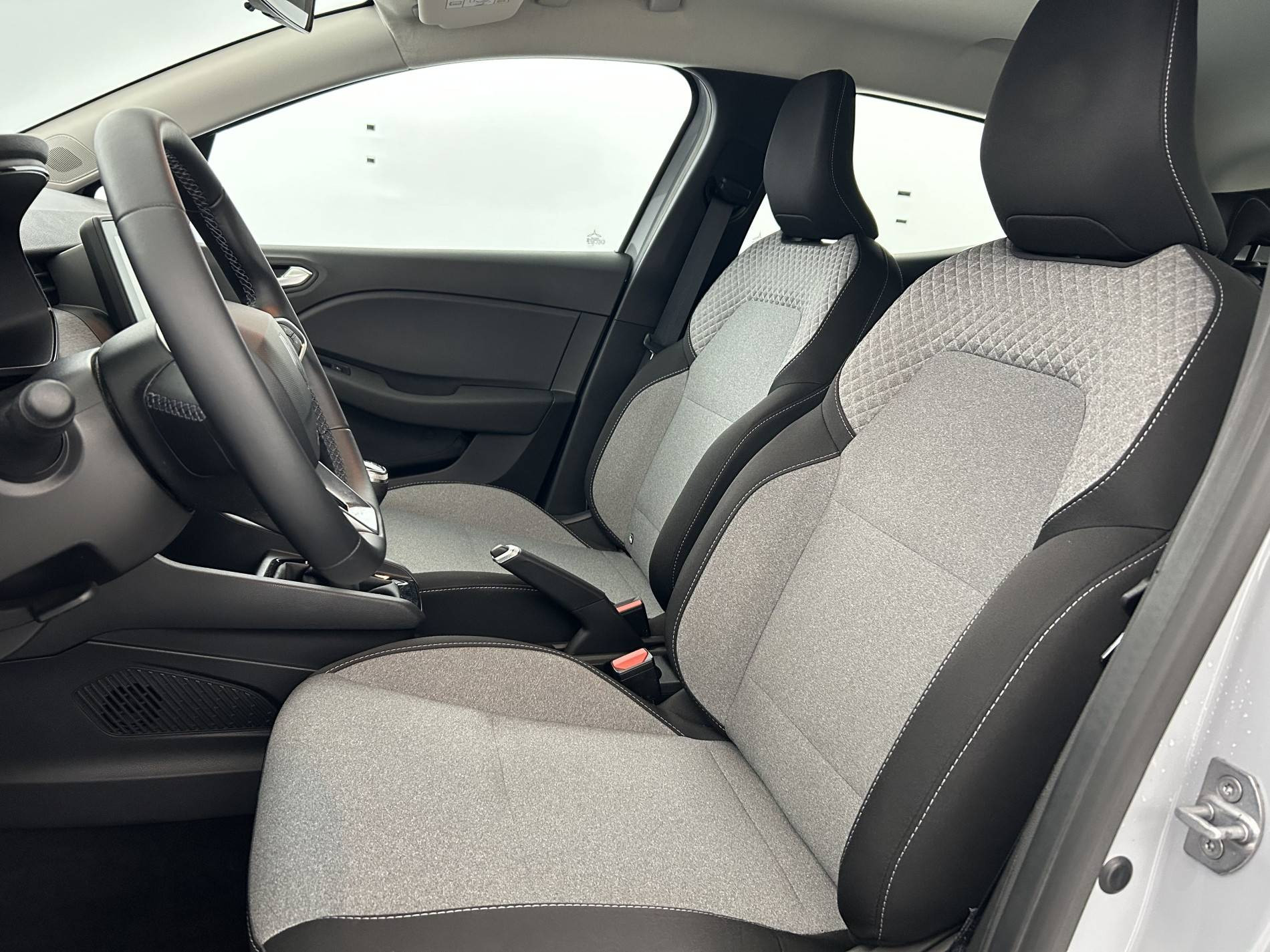 Vente en ligne Renault Clio 5 Clio Blue dCi 100 ch GSR2 au prix de 18 490 €