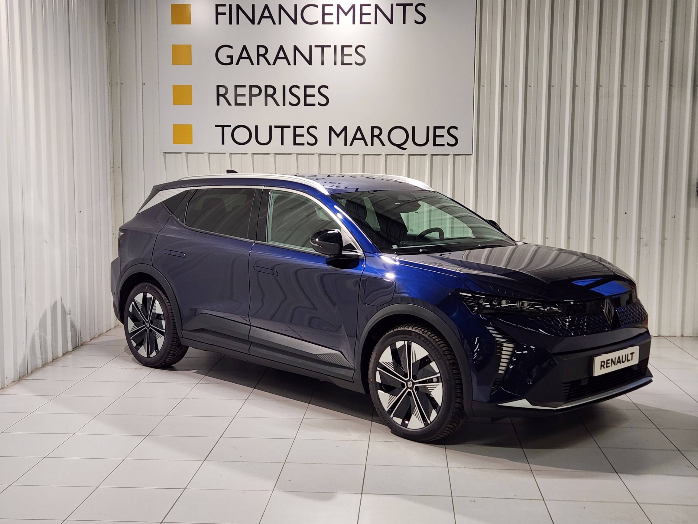 Vente en ligne Renault Scenic E-Tech  220 ch grande autonomie au prix de 43 490 €