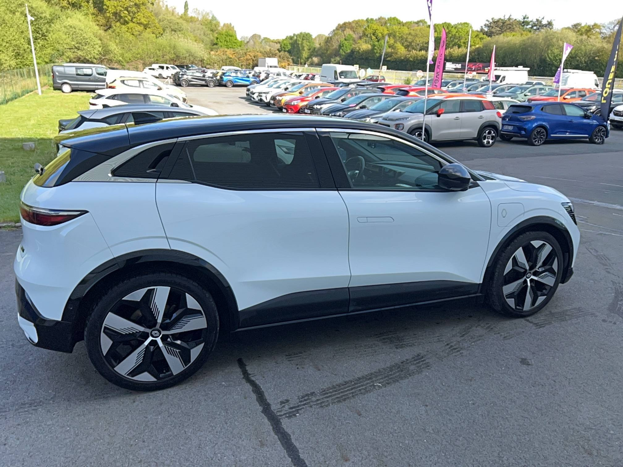 Vente en ligne Renault Megane E-Tech  EV60 220 ch optimum charge au prix de 23 990 €