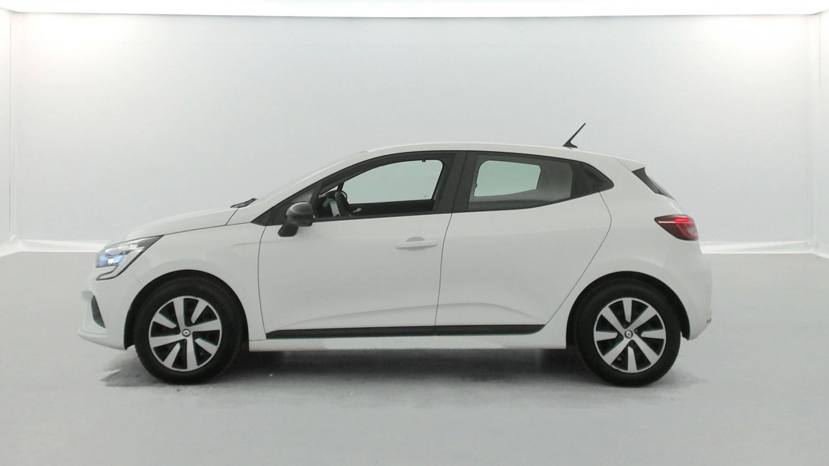 Vente en ligne Renault Clio 5 Clio E-Tech full hybrid 145 au prix de 14 490 €