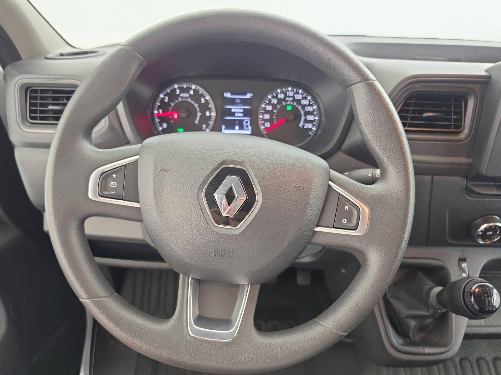 Vente en ligne Renault Master Fourgon MASTER FGN TRAC F3500 L2H2 BLUE DCI 135 au prix de 23 890 €
