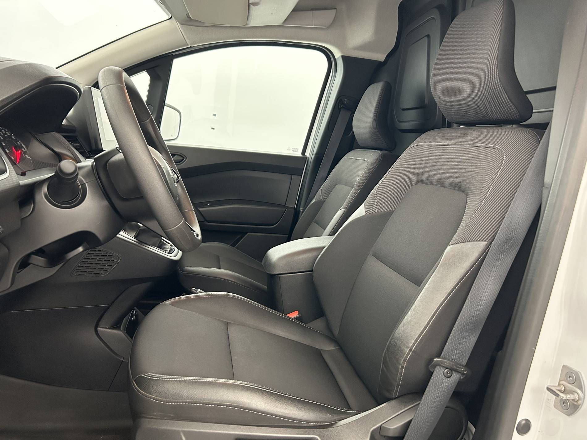 Vente en ligne Renault Kangoo Van  BLUE DCI 95 au prix de 15 990 €