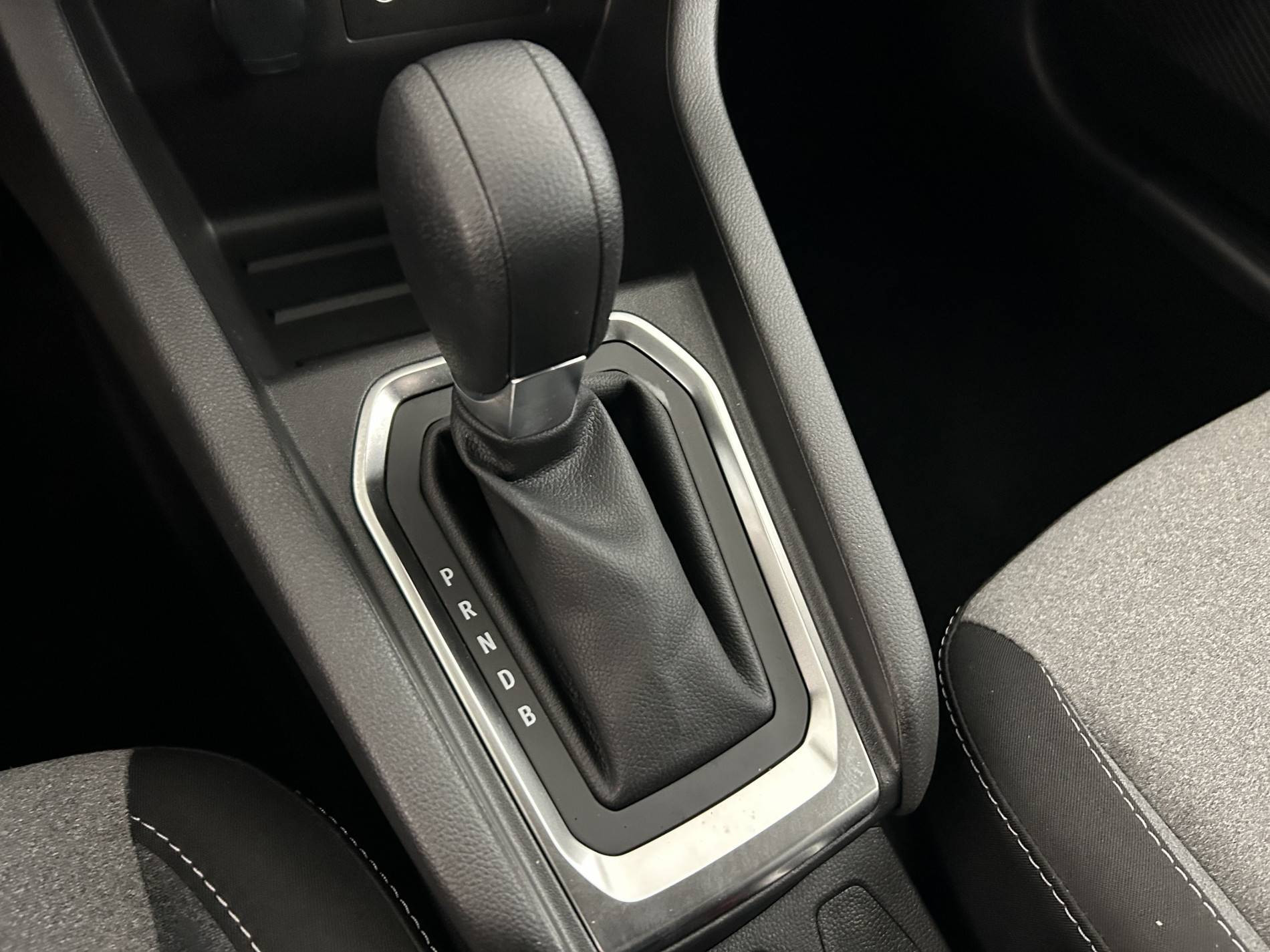 Vente en ligne Renault Clio 5 Clio E-Tech full hybrid 145 ch GSR2 au prix de 19 590 €