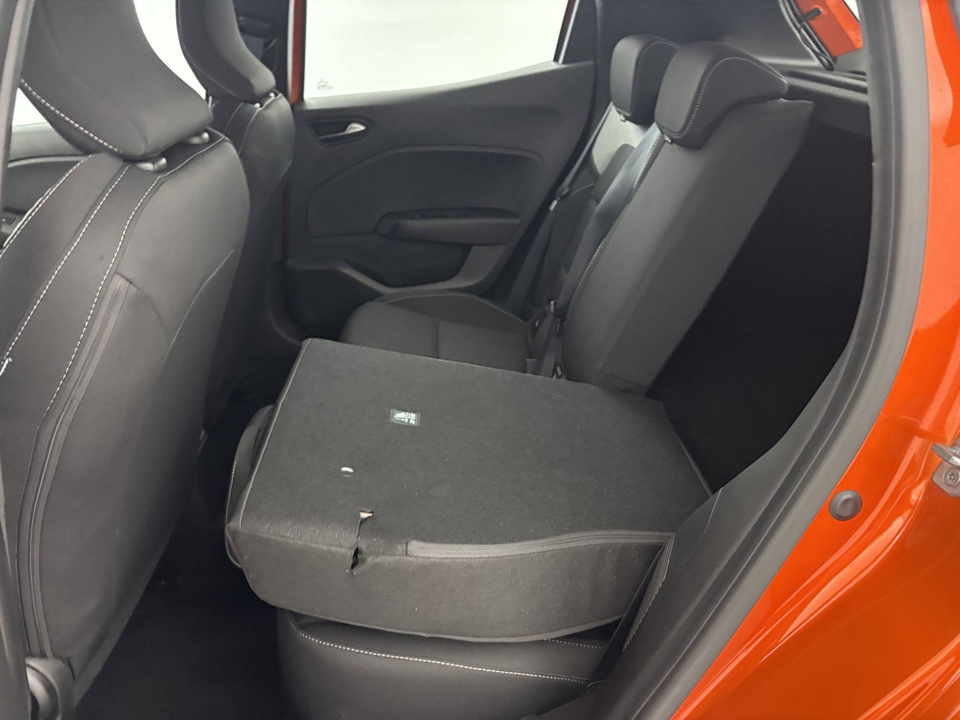 Vente en ligne Renault Clio 5 Clio E-Tech full hybrid 145 ch GSR2 au prix de 19 990 €