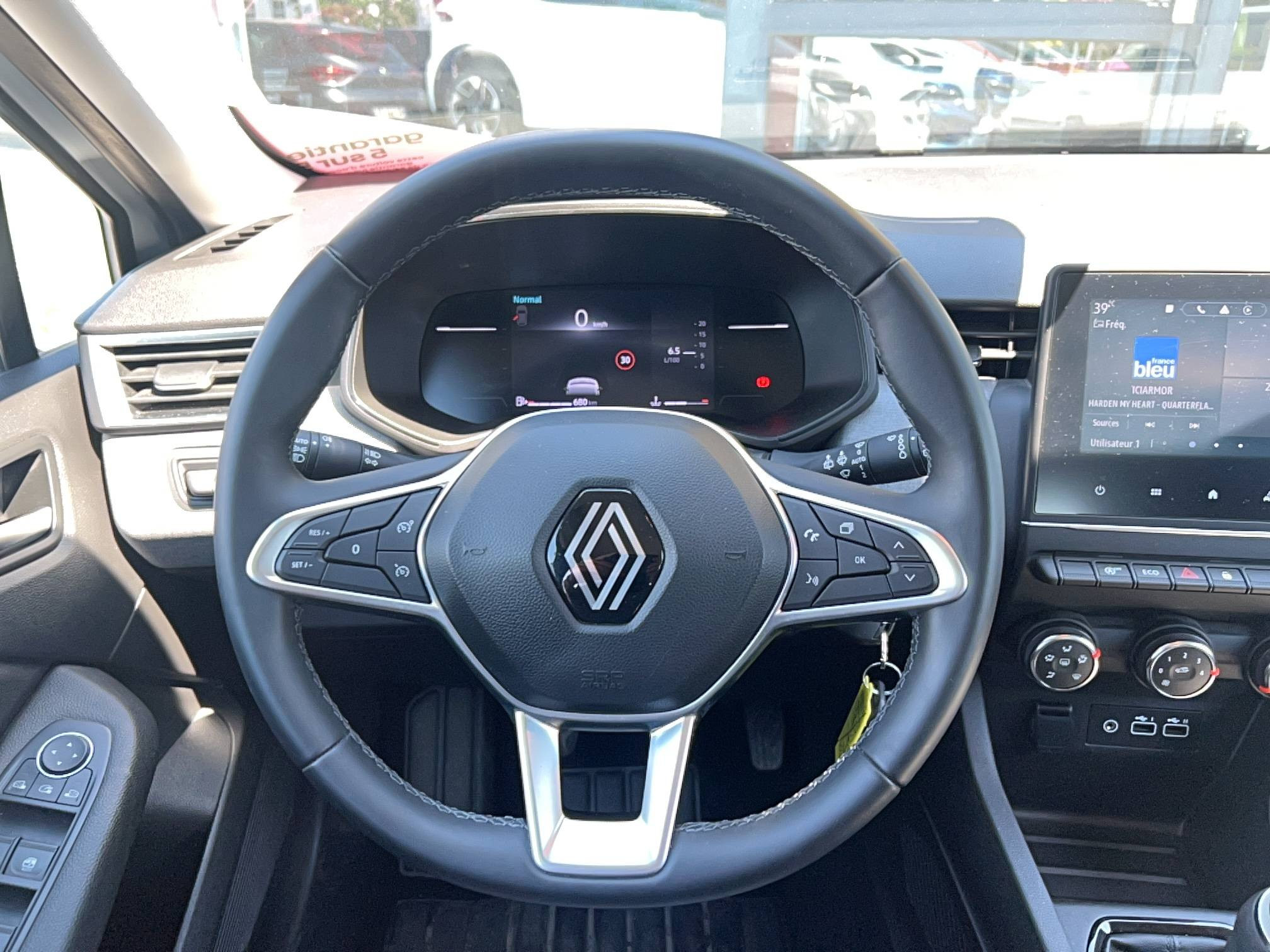 Vente en ligne Renault Clio 5 Clio TCe 90 au prix de 15 990 €