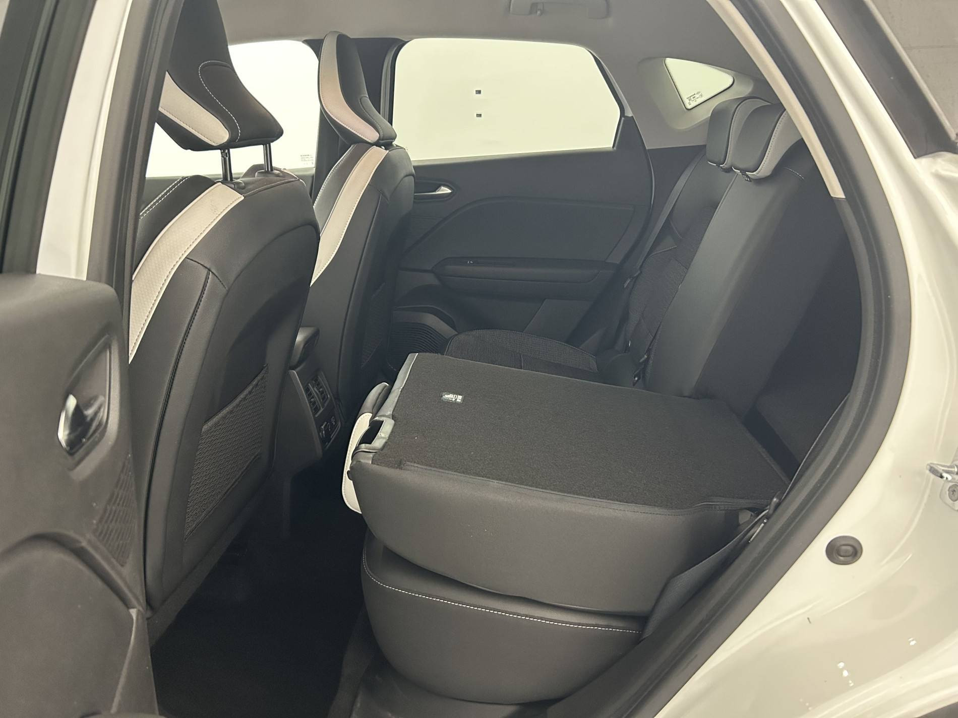 Vente en ligne Renault Captur  Blue dCi 115 EDC au prix de 17 290 €