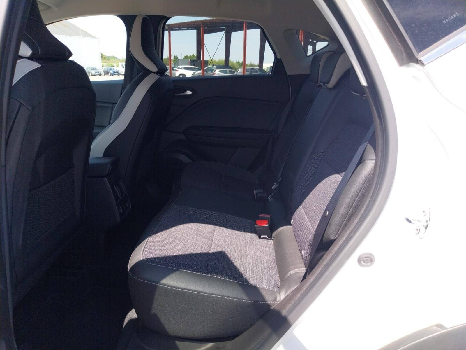 Vente en ligne Renault Captur  E-Tech full hybrid 145 au prix de 21 500 €