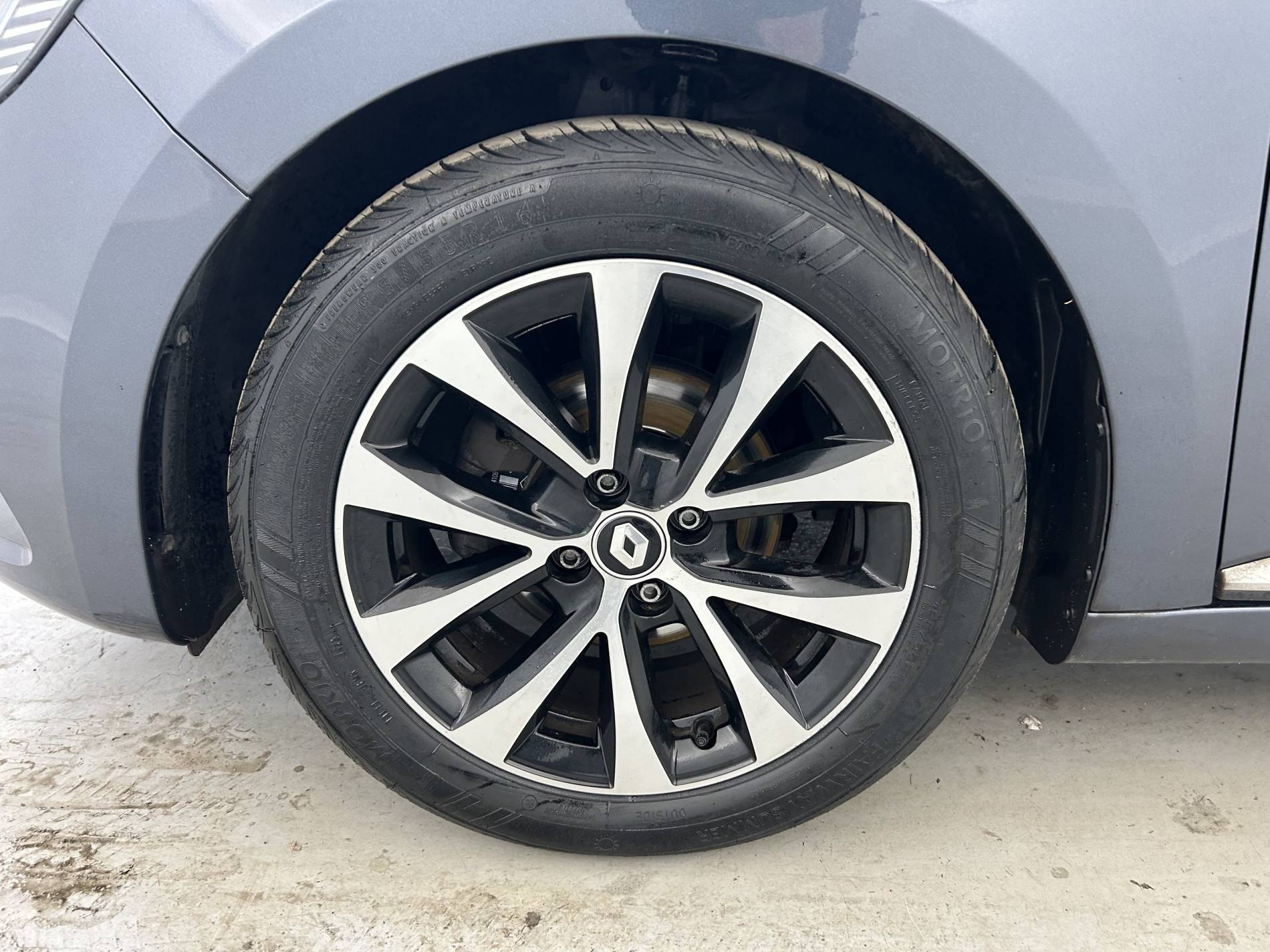 Vente en ligne Renault Clio 5 Clio TCe 90 - 21N au prix de 14 290 €
