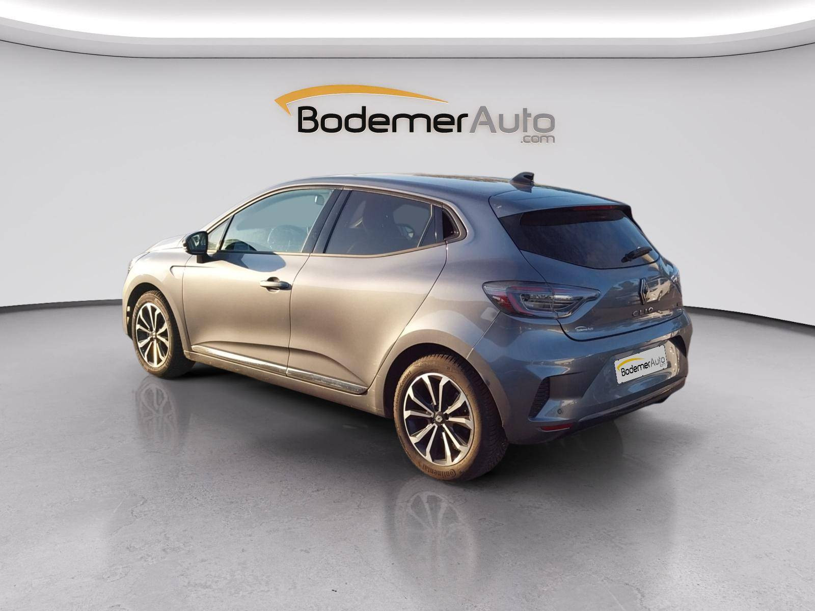 Vente en ligne Renault Clio 5 Clio E-Tech full hybrid 145 au prix de 17 590 €