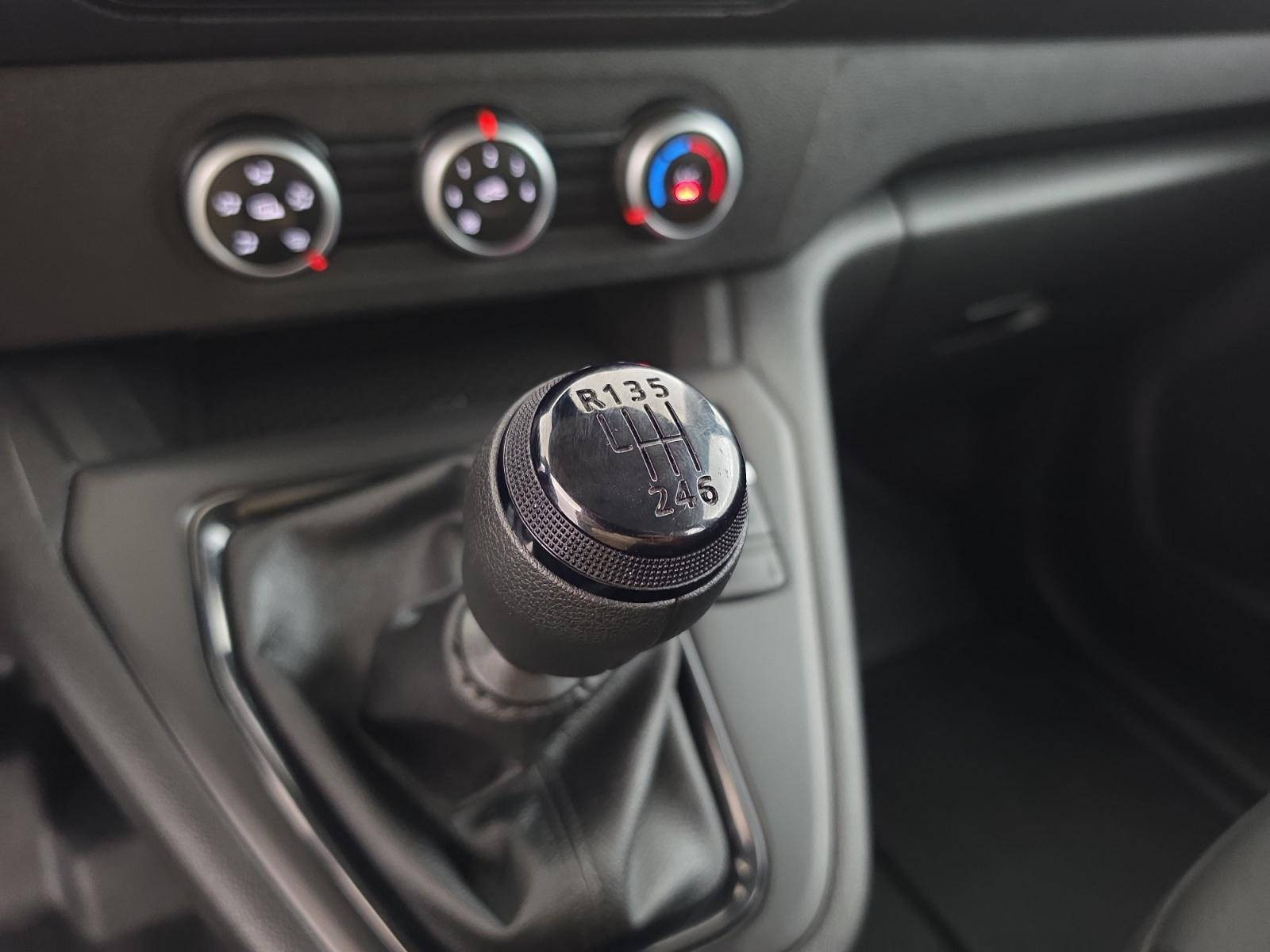 Vente en ligne Renault Kangoo Van KANGOO VAN CA BLUE DCI 115 L2 au prix de 22 560 €