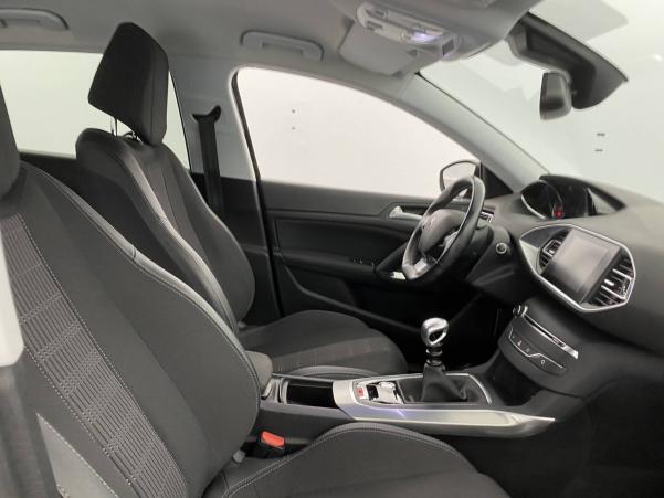 Vente en ligne Peugeot 308  BlueHDi 130ch S&S BVM6 au prix de 16 990 €