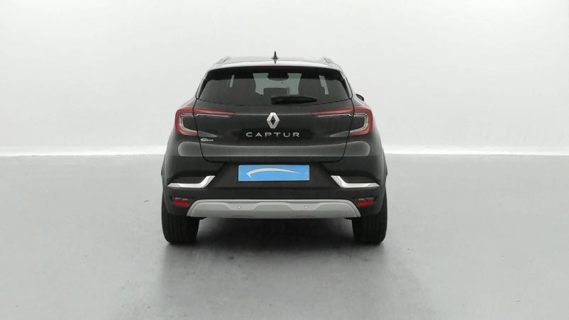 Vente en ligne Renault Captur  mild hybrid 160 EDC au prix de 27 490 €