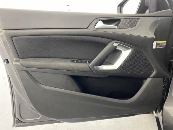 Vente en ligne Peugeot 308 SW  BlueHDi 130ch S&S BVM6 au prix de 21 890 €