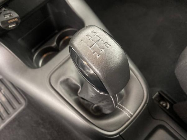 Vente en ligne Citroën C3 Business C3 PureTech 82 S&S BVM5 au prix de 13 990 €