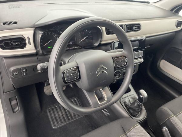 Vente en ligne Citroën C3 Business C3 PureTech 82 S&S BVM5 au prix de 13 990 €