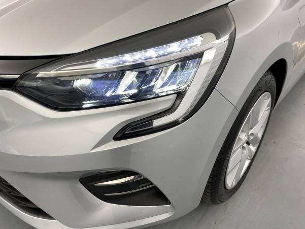 Vente en ligne Renault Clio 5 Clio TCe 90 - 21N au prix de 14 990 €