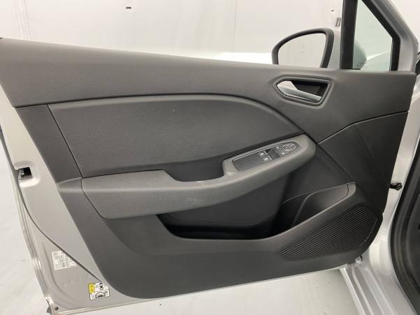 Vente en ligne Renault Clio 5 Clio TCe 90 - 21N au prix de 14 990 €