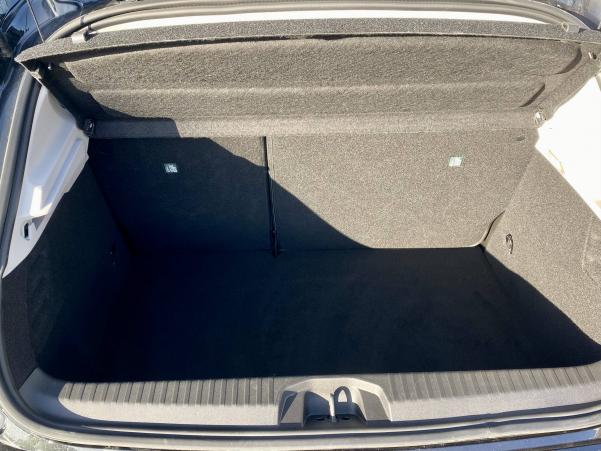 Vente en ligne Renault Clio 5 Clio E-Tech 140 au prix de 19 990 €