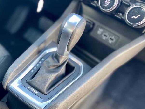 Vente en ligne Renault Clio 5 Clio E-Tech 140 au prix de 19 990 €