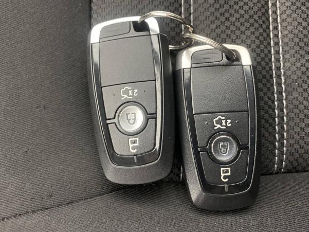 Vente en ligne Ford Galaxy  2.0 EcoBlue 150 S&S BVA8 au prix de 26 990 €