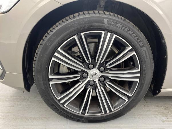 Vente en ligne Volvo V60  T6 AWD Recharge 253 ch + 87 ch Geartronic 8 au prix de 48 990 €