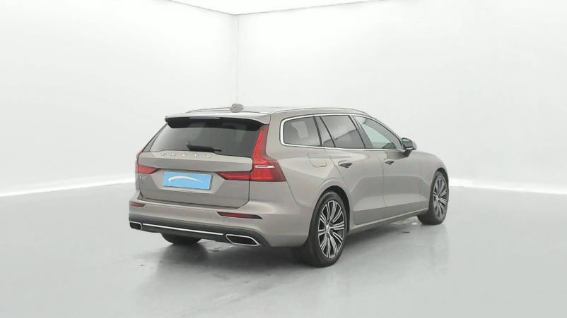 Vente en ligne Volvo V60  T6 AWD Recharge 253 ch + 87 ch Geartronic 8 au prix de 48 990 €