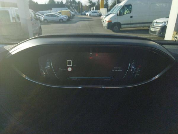 Vente en ligne Peugeot 5008 5008 1.6 BlueHDi 120ch S&S EAT6 au prix de 22 990 €