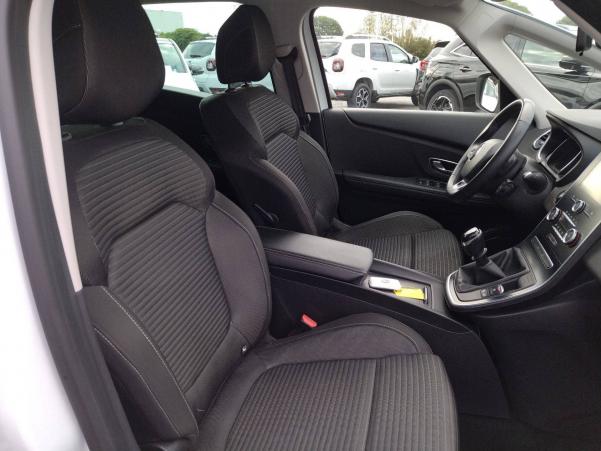 Vente en ligne Renault Scenic 4 Scenic Blue dCi 120 au prix de 16 490 €