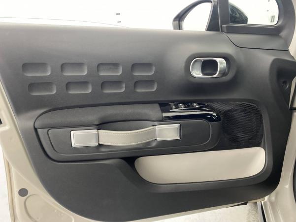Vente en ligne Citroën C3  BlueHDi 100 S&S BVM5 au prix de 15 590 €