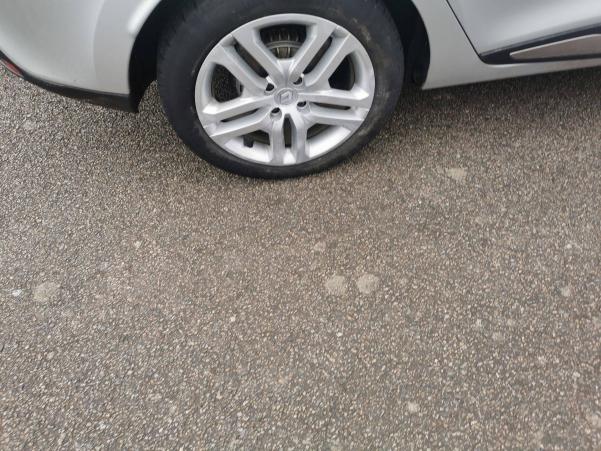 Vente en ligne Renault Clio 4 Estate Clio Estate TCe 90 Energy au prix de 11 990 €