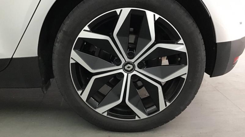 Vente en ligne Renault Scenic 4 Scenic TCe 140 FAP - 21 au prix de 23 990 €