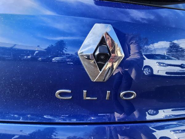 Vente en ligne Renault Clio 5 Clio TCe 140 au prix de 21 990 €