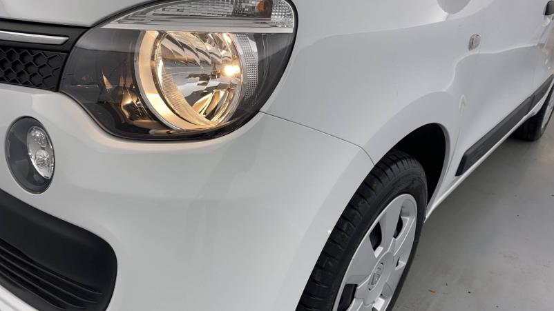 Vente en ligne Renault Twingo 3  1.0 SCe 70 E6C au prix de 8 790 €